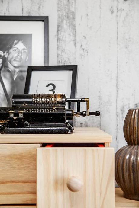 piso piloto decoración nórdica mesas de centro madera 3 patas distribución diáfana diseño piso piloto nordico diseño de interiores nórdicos decoración nórdica escandinava cocinas modernas pequeñas cocinas modernas blanco y gris cocina comedor salón diáfano decoración blog decoración nórdica 