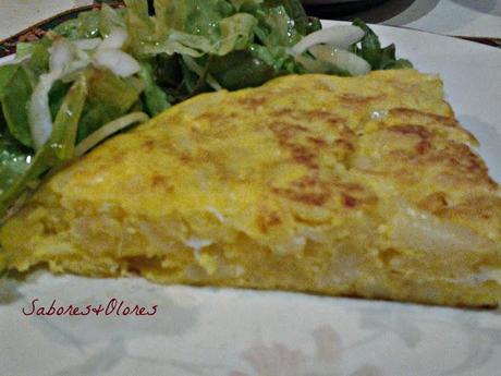 CALDO DE BERZA  Y TORTILLA DE  PATATA  ---CUMPLIENDO PETICIONES  Y LA COSECHA DE ESTE AÑO DE MI HUERTA ........