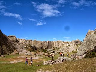Marcahuasi: La Meseta Mágica