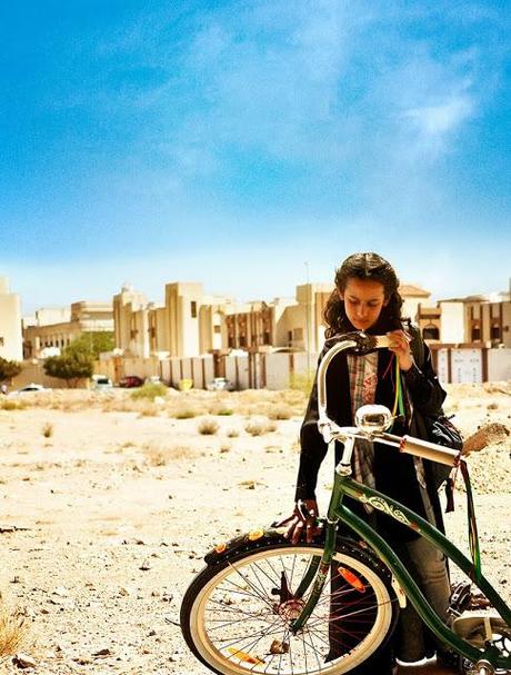 Crítica La bicicleta verde: La valentía de una mujer en un ambiente hostil