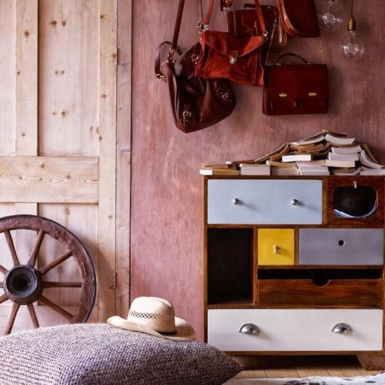 DOS COMODAS RETRO DE INSPIRACION COUNTRY