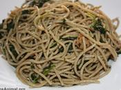 Espaguetis albahaca espinacas