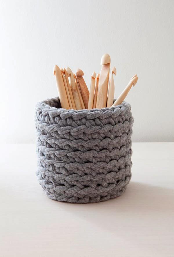 LATAS Y PORTAVELAS EN PUNTO