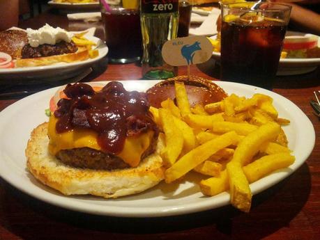 burguer madcafe ilovepitita HAMBURGUESAS DELUXE