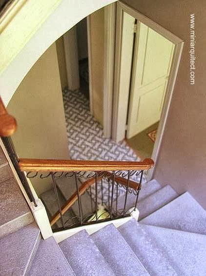 Escalera interior de la maqueta de una casa a escala 1/12