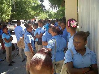 En Neiba, desocupan Liceo, Regional y Distrito Escolar.