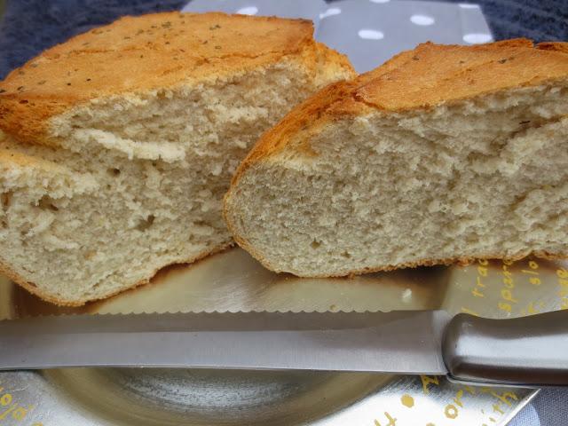 Pan de ajo y orégano en Pyrex