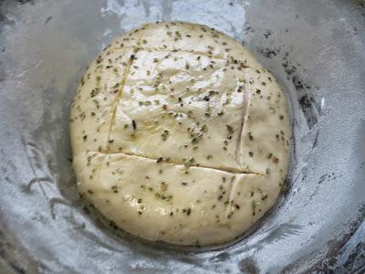 Pan de ajo y orégano en Pyrex
