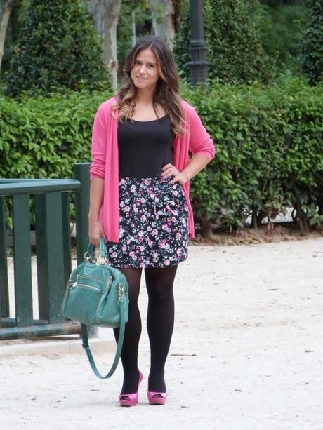 ¡Nuevo look! Falda de flores