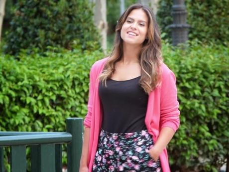 ¡Nuevo look! Falda de flores