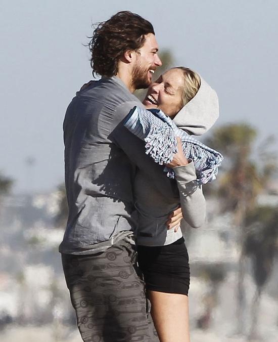 MDV: Toy-Boys - Perros de Colores