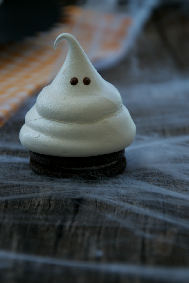 Especial Halloween: fantasmitas de merengue y Oreo