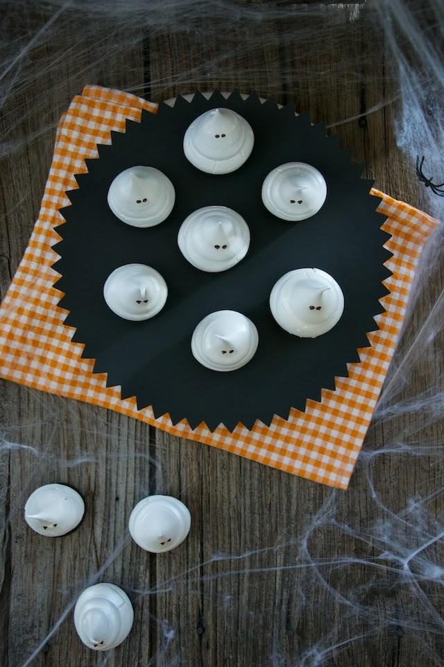 Especial Halloween: fantasmitas de merengue y Oreo
