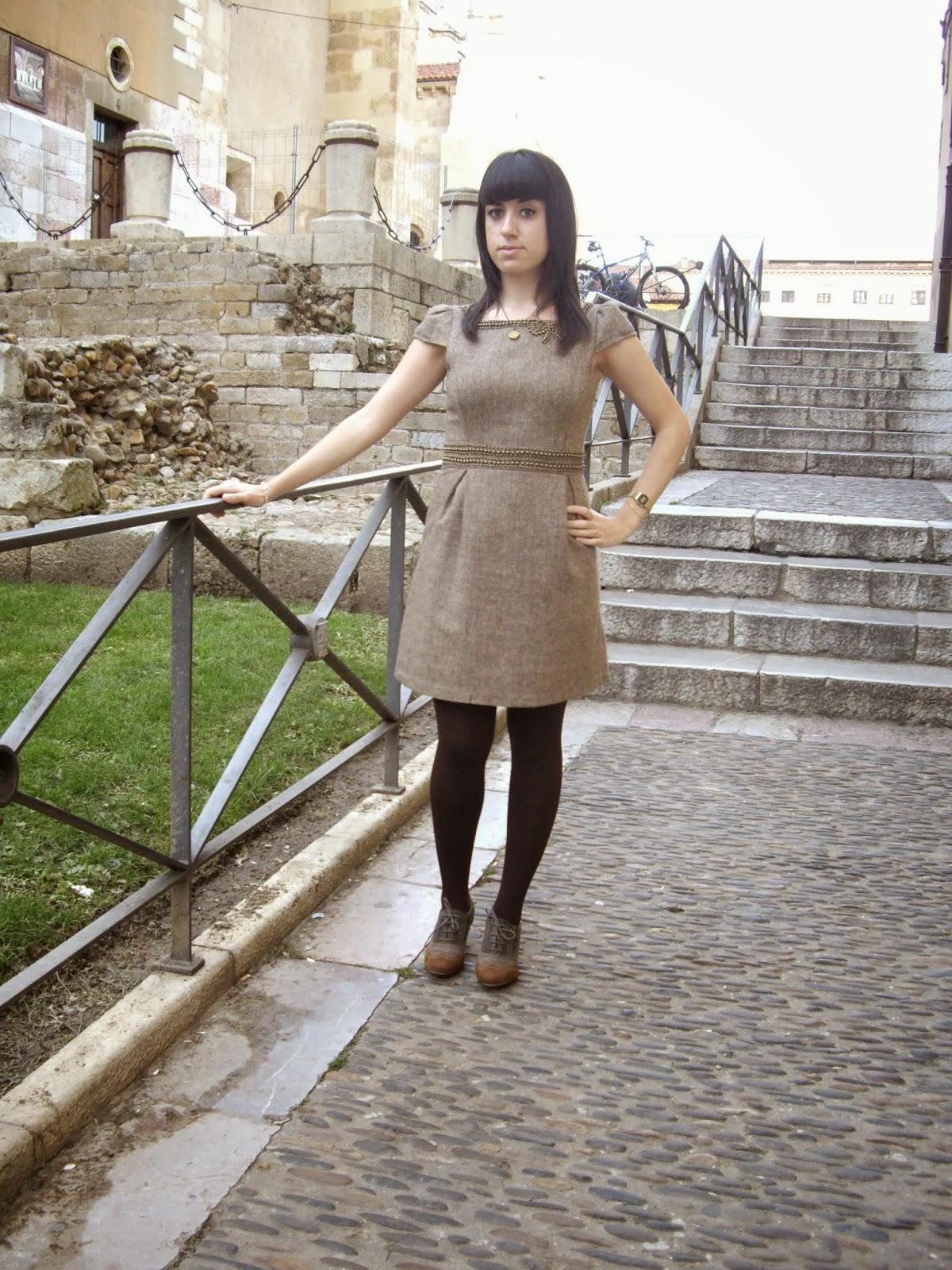 Brown dress and Yotoko necklace!!!