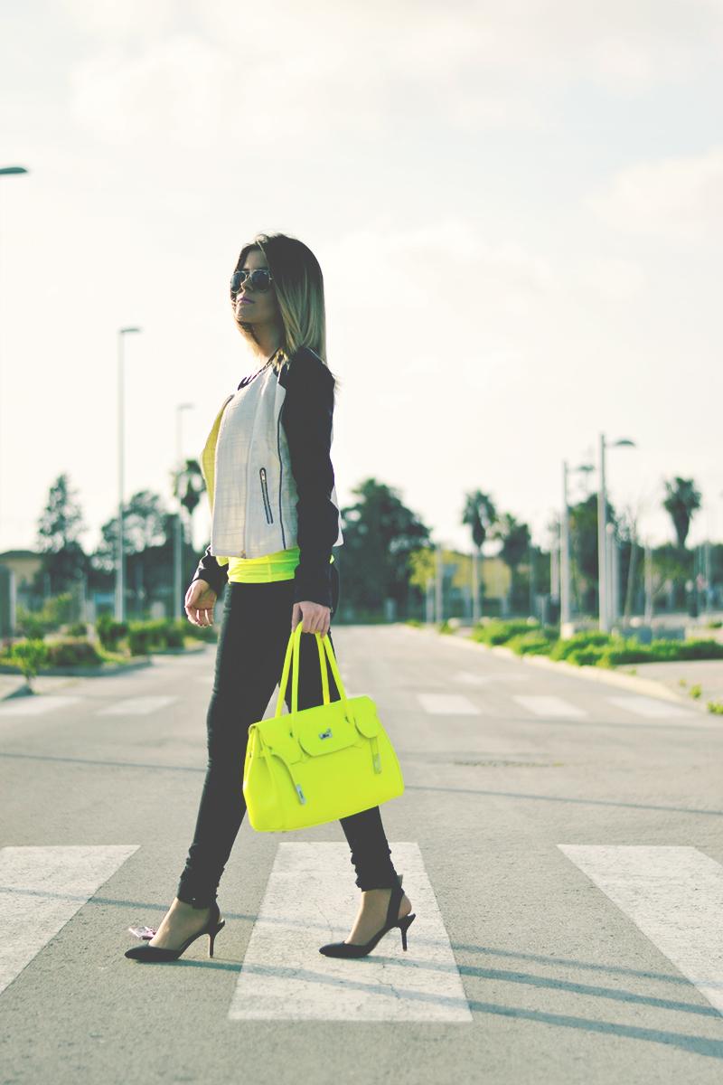B,W & NEON DETAILS