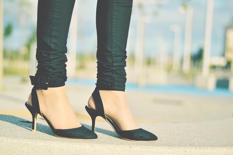 B,W & NEON DETAILS