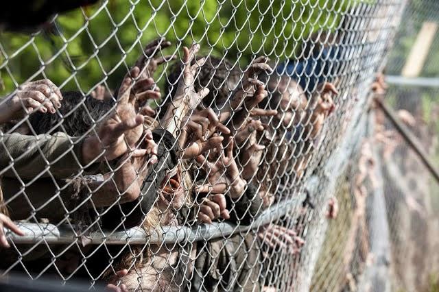 Crítica C2 T4 The Walking Dead : Los caminantes no son el único peligro