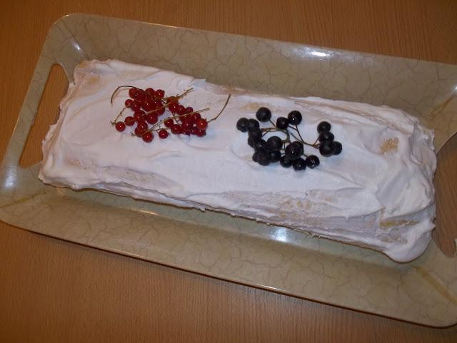 Tronco de Fresas con nata- * Strawberry log cake