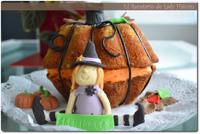 Una calabaza que sabe a tarta especiada de zanahorias para Halloween