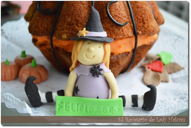 Una calabaza que sabe a tarta especiada de zanahorias para Halloween