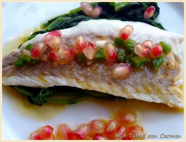 Lomo de Lubina sobre Espinacas a la Vinagreta de Mandarina y Granada