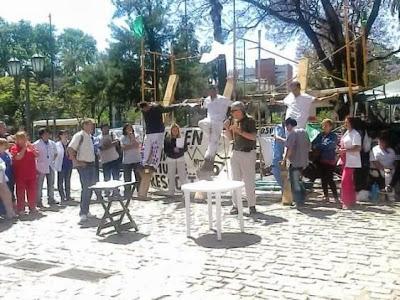 Eduardo Salas brindó su apoyo a la lucha de los trabajadores de la salud