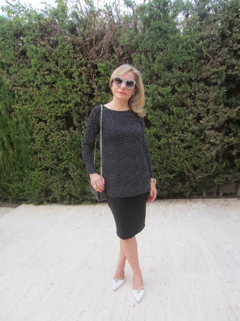 LOOK264-23.10.20137:30TENDENCIA:TOPOS¿Qué hay de nuevo, a...