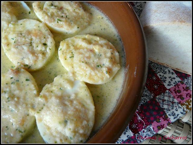 Huevos Rellenos de sí mismos