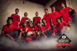 Riders longboard Echeyde riding the paradise