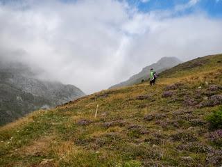Subida al Ibón Acherito y bajada por la senda del Puerto del Palo