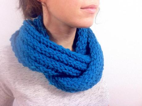 loom knitted Infinity scarf 