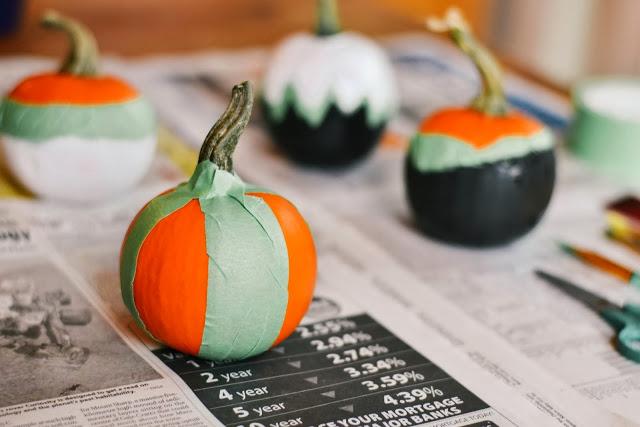 DIY.....CALABAZAS PINTADAS CON PURPURINA