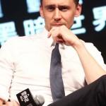 Tom Hiddleston presentando Thor: El Mundo Oscuro en China