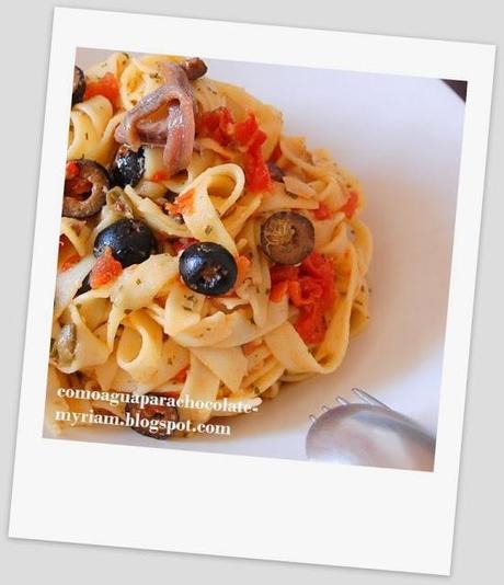 TALLARINES A LA PUTTANESCA TALLARINES A LA PUTTANESCA