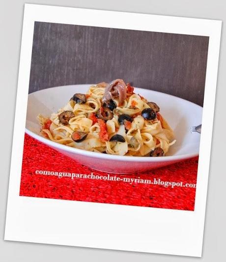 TALLARINES A LA PUTTANESCA TALLARINES A LA PUTTANESCA