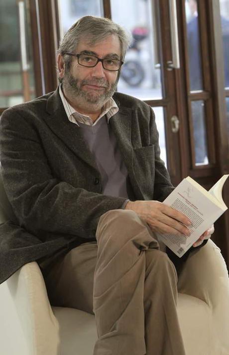 UNA DOCENA DE RAZONES PARA LEER A ANTONIO MUÑOZ MOLINA