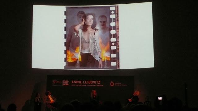 annie leibovitz repasando trayectoria en el niemeyer de avilés