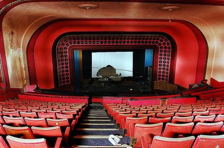 Tengo Gripe The Ghost cinema