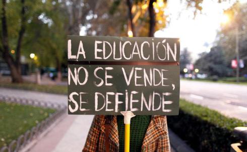 la educacion no se vende se defiende