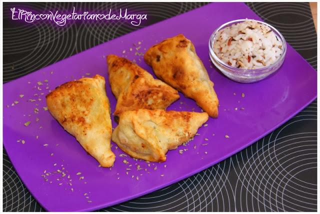 Samosas indias de patata y guisantes