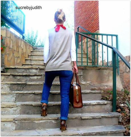 A POINT OF RED A POINT OF RED