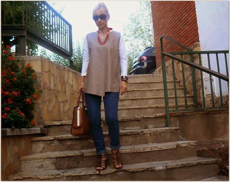 A POINT OF RED A POINT OF RED