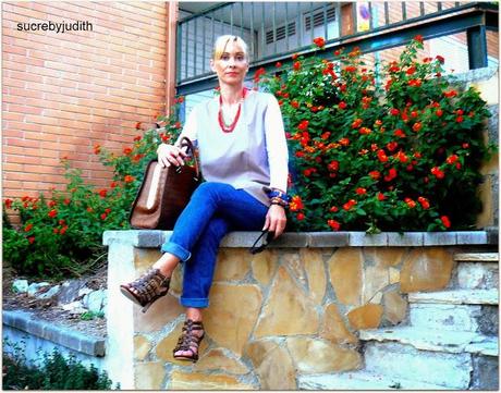 A POINT OF RED A POINT OF RED