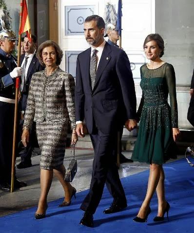 Dña. Letizia de Felipe Varela en los Premios Príncipe 2013. Historia de un vestido