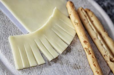 escobas para #Halloween / Besen zu #Halloween