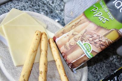 escobas para #Halloween / Besen zu #Halloween