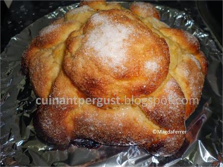PAN DE MUERTO