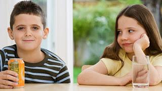 LAS BEBIDAS GASEOSAS PUEDEN PERJUDICAR LA SALUD EN SÓLO UN MES