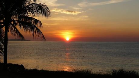 Atardecer en la Bahía de Juan Griego