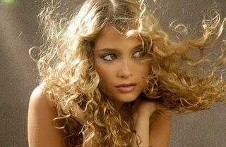 CÓMO DOMAR EL PELO REBELDE